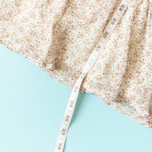 Storia Cream Micro Floral Puff Sleeve V-Neck Ruffle Skirt Mini Dress Size Small - Picture 7 of 9
